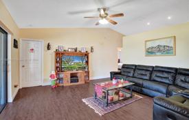 Townhome – Coral Springs, Florida, USA for $575,000