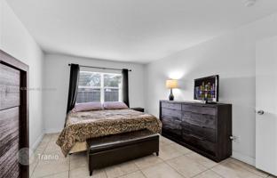 3-bedroom house 182 m² in West End for $725,000