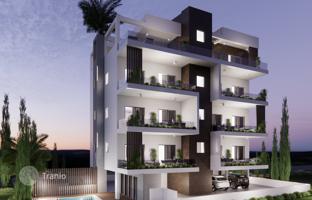 Gated residence with a swimming pool near the beach, in the center of the tourist area of Paphos, Cyprus for From 375,000 €