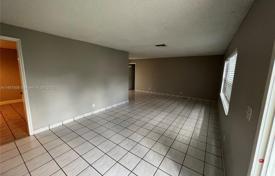 Townhome – North Lauderdale, Broward, Florida,  USA for $425,000