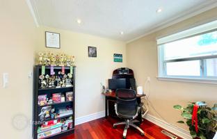15-bedroom house in North York for C$1,747,000