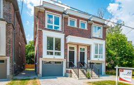 Terraced house – North York, Toronto, Ontario,  Canada for C$1,668,000