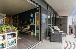 7-bedroom apartment in Dundas Street East for C$928,000