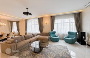 5-room apartment 225 m² in Central District for 395,000 €
