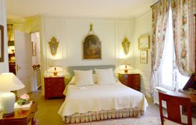 Elegant 3 Bedroom Apt Near Eiffel Tower — Alma for 4,400 € per week