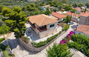 Two-storey furnished house with beautiful views in Lefkada, Peloponnese, Greece for 420,000 €