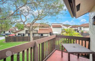 3-bedroom apartments in condo 124 m² in West End for $480,000