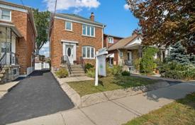 Townhome – East York, Toronto, Ontario,  Canada for C$1,276,000