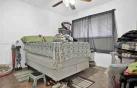 Apartment – Hialeah, Florida, USA for $1,200,000