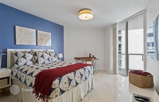 3-bedroom apartments in condo 205 m² in Collins Avenue for $2,430,000
