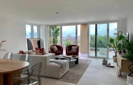Stylish three-bedroom apartment in Whitechapel, London, UK for £1,225,000