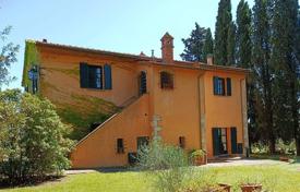 Traditional villa with a garden, an olive grove and a garage in Cetona, Tuscany, Italy for 1,100,000 €