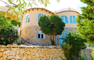 3-bedroom cottage 352 m² in Calpe for 460,000 €