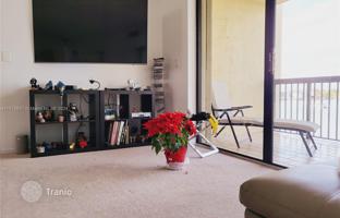 2-bedroom apartments in condo 171 m² in Hallandale Beach for $725,000