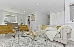 9-bedroom house in Etobicoke for C$1,422,000
