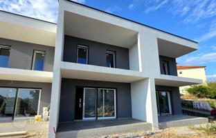 3-bedroom house 97 m² in Viškovo for 325,000 €