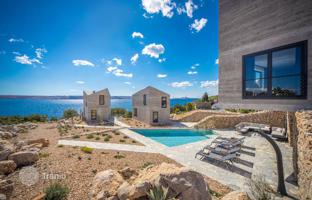 4-bedroom villa 150 m² in Karlobag for 990,000 €