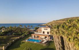 Spacious villa with a swimming pool and a garden on the first sea line, Rethimno, Greece for 24,000 € per week