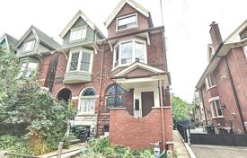 Terraced house – Concord Avenue, Old Toronto, Toronto,  Ontario,   Canada for C$1,718,000