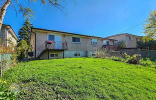 9-bedroom townhouse in Scarborough for C$1,126,000