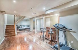 Terraced house – Scarborough, Toronto, Ontario,  Canada for C$1,026,000