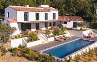 4-bedroom villa in Cavalaire-sur-Mer for 2,800,000 €