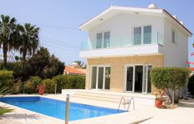 For Sale Stunning Recently Renovated 4 Bedroom Villa in Coral Bay — Walking Distance to the Sea for 495,000 €