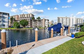 Townhome – Hallandale Beach, Florida, USA for $2,579,000