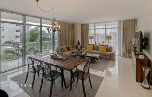 2-bedroom apartments in condo 151 m² in Miami Beach for $2,190,000