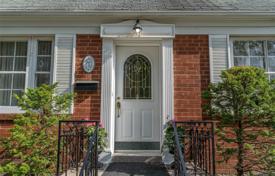Townhome – North York, Toronto, Ontario,  Canada for C$1,879,000
