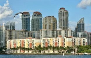 2-bedroom apartments in condo 104 m² in Sunny Isles Beach for $530,000