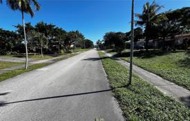 Development land – North Miami Beach, Florida, USA for $425,000