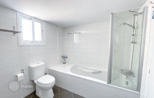 3-bedroom penthouse 110 m² in Germasogeia for 597,000 €