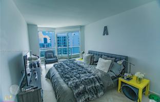3-bedroom apartments in condo 158 m² in Yacht Club Drive for $1,080,000