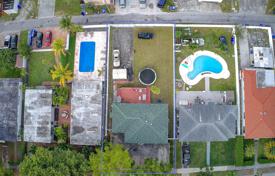 Townhome – Hollywood, Florida, USA for $649,000