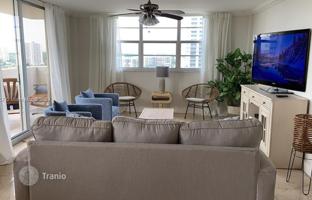 2-bedroom apartments in condo 126 m² in Hallandale Beach for $550,000