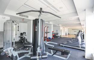 2-bedroom apartments in condo 136 m² in Aventura for $500,000