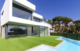Villa – Lloret de Mar, Catalonia, Spain for 1,590,000 €
