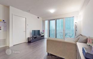 4-bedroom apartment in Harbour Street for C$958,000