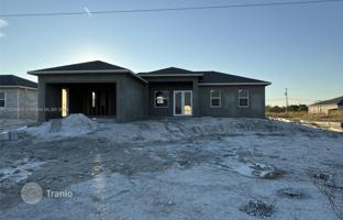 4-bedroom house 209 m² in Lehigh Acres for $435,000