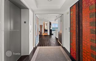 2-bedroom apartments in condo 161 m² in Miami for $2,075,000