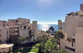 2 Bedroom Beachfront Apartment in New Golden Mile Marbella, Estepona for 399,000 €