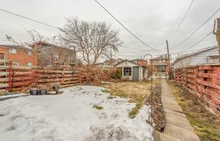 9-bedroom house in York for C$1,120,000