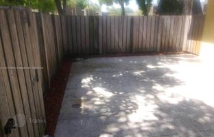 2-bedroom house 115 m² in West Palm Beach for $285,000