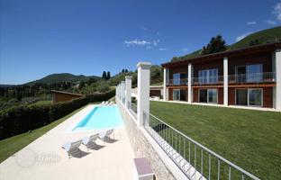 Modern villa with a swimming pool and a garden, Gardone Riviera, Italy for 3,200,000 €