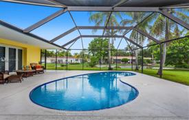 Cozy villa with a backyard, a pool and a relaxation area, Miami, USA for $949,000