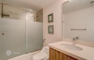 3-bedroom apartments in condo 114 m² in Miami Beach for $949,000