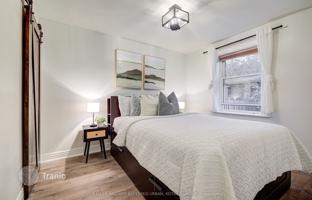 9-bedroom house in Etobicoke for C$1,677,000