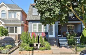 Terraced house – York, Toronto, Ontario,  Canada for C$1,444,000