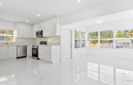 Townhome – Hollywood, Florida, USA for $1,600,000